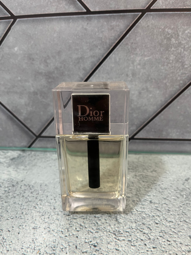 عطر ادکلن دیور هوم (نقرهای) برند مستر عطر