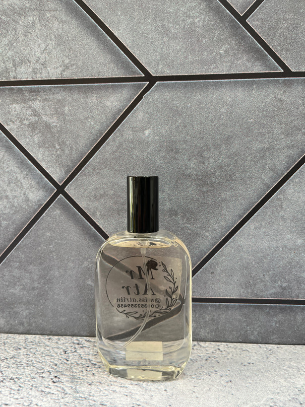 عطر و ادکلن فرعون برند مستر عطر